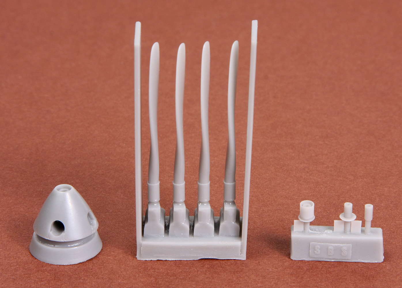 Additions (3D resin printing) 1/48 Bell P-39Q Airacobra 4-blade propeller set (Aeroproduct) (designed to be used with Eduard kits and Hasegawa kits)