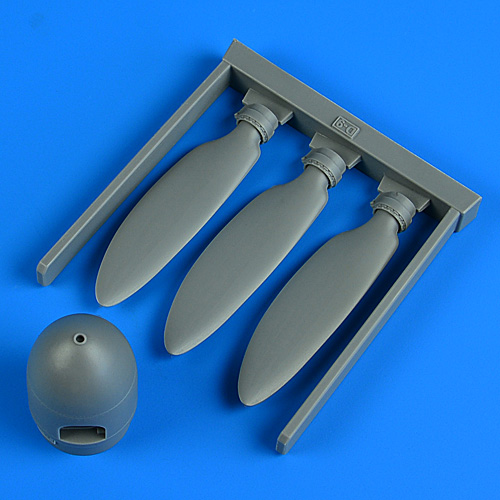 Additions (3D resin printing) 1/32 Focke-Wulf Fw-190D-9 propeller designed to be used with Hasegawa and Hobby 2000 kits)