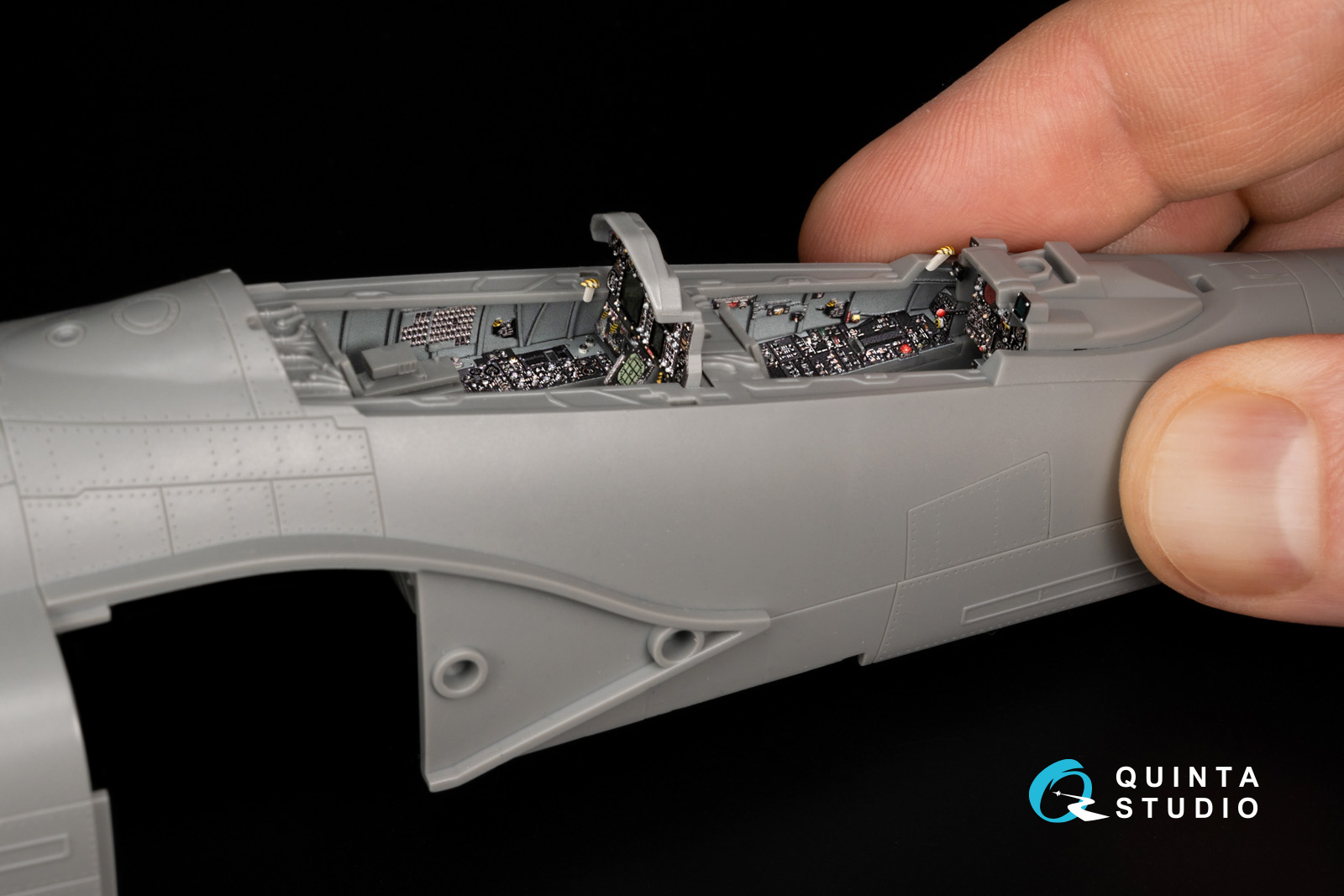 F-4G early 3D-Printed & coloured Interior on decal paper  (Meng) (with 3D-printed resin parts)