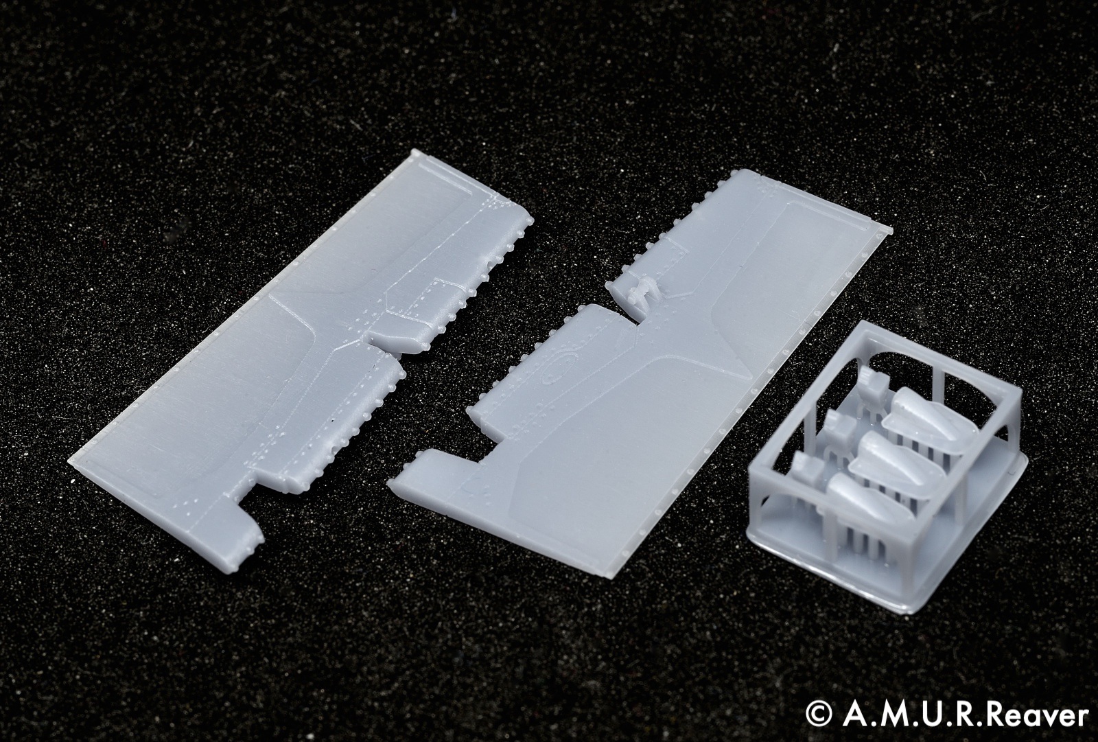 Additions (3D resin printing) 1/48 Early-type rudders for the MiG-29 9-12 (A.M.U.R.Reaver)