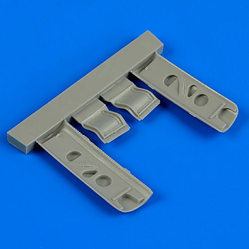 Additions (3D resin printing) 1/32 Curtiss P-40E Warhawk undercarriage covers (designed to be used with Hasegawa kits)