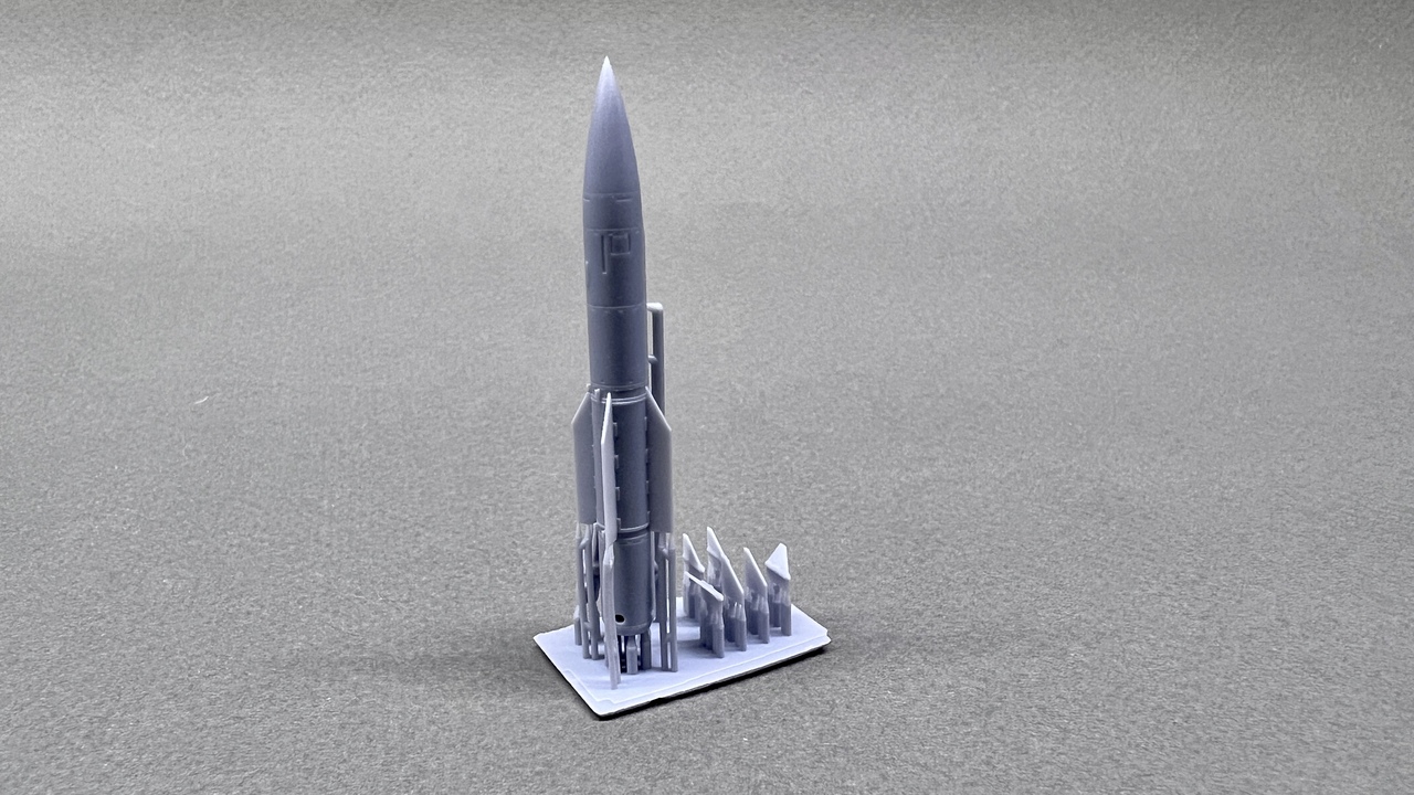 Additions (3D resin printing) 1/72 X-37M Rocket + AKU620E set of 2 rockets (KepModels)
