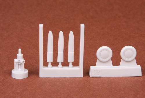 Additions (3D resin printing) 1/72 Grumman F4F-4 Wildcat propeller set + wheels (designed to be used with Airfix kits)