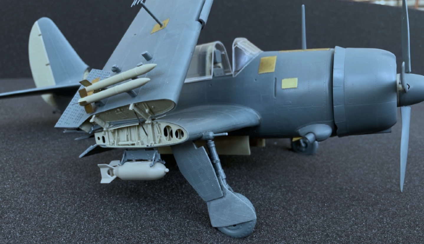 Additions (3D resin printing) 1/32 wing fold set Curtiss SB2C-4 Helldiver (designed to be used with Infinity Models kits)