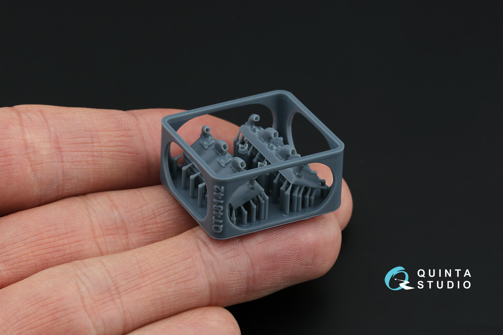 Yak-7B/Yak-9D Ratchet and early Exhaust (Zvezda)