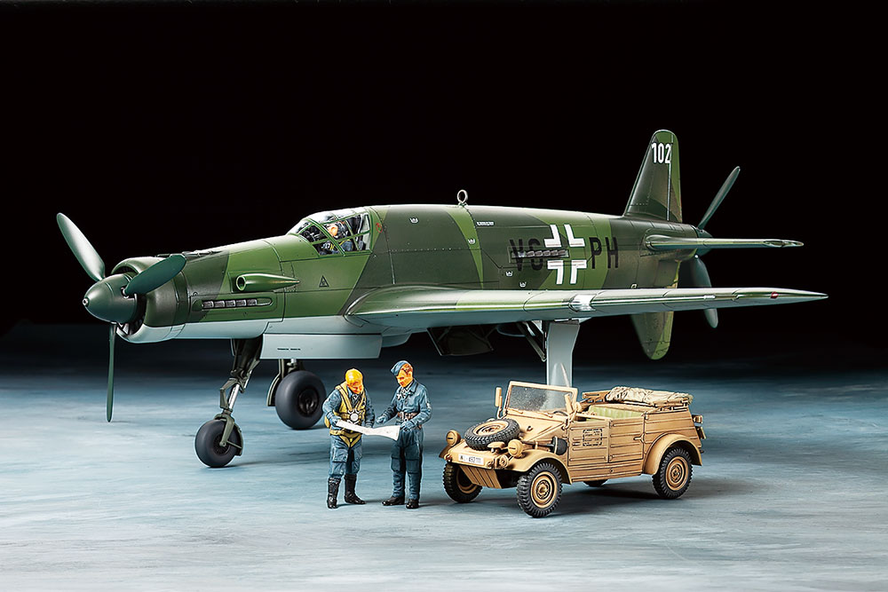 Model kit 1/48 Dornier Do-335A Pfeil & Kubelwagen Type 82 Set  (Tamiya)