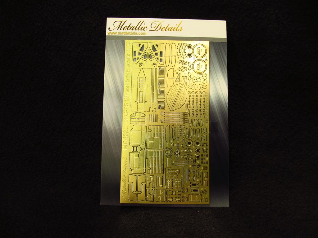 Photo Etching Kit Mikoyan MiG-25RBT/MiG-25RB/MiG-25PD/MiG-25RBF wheel bays (designed to be used with ICM (Metallic Details)