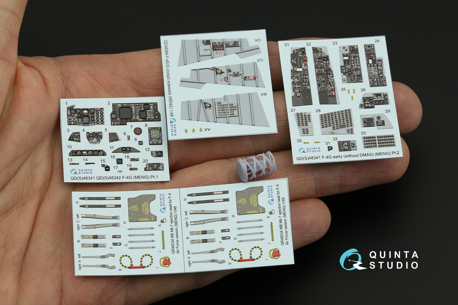 F-4G early 3D-Printed & coloured Interior on decal paper  (Meng) (with 3D-printed resin parts)