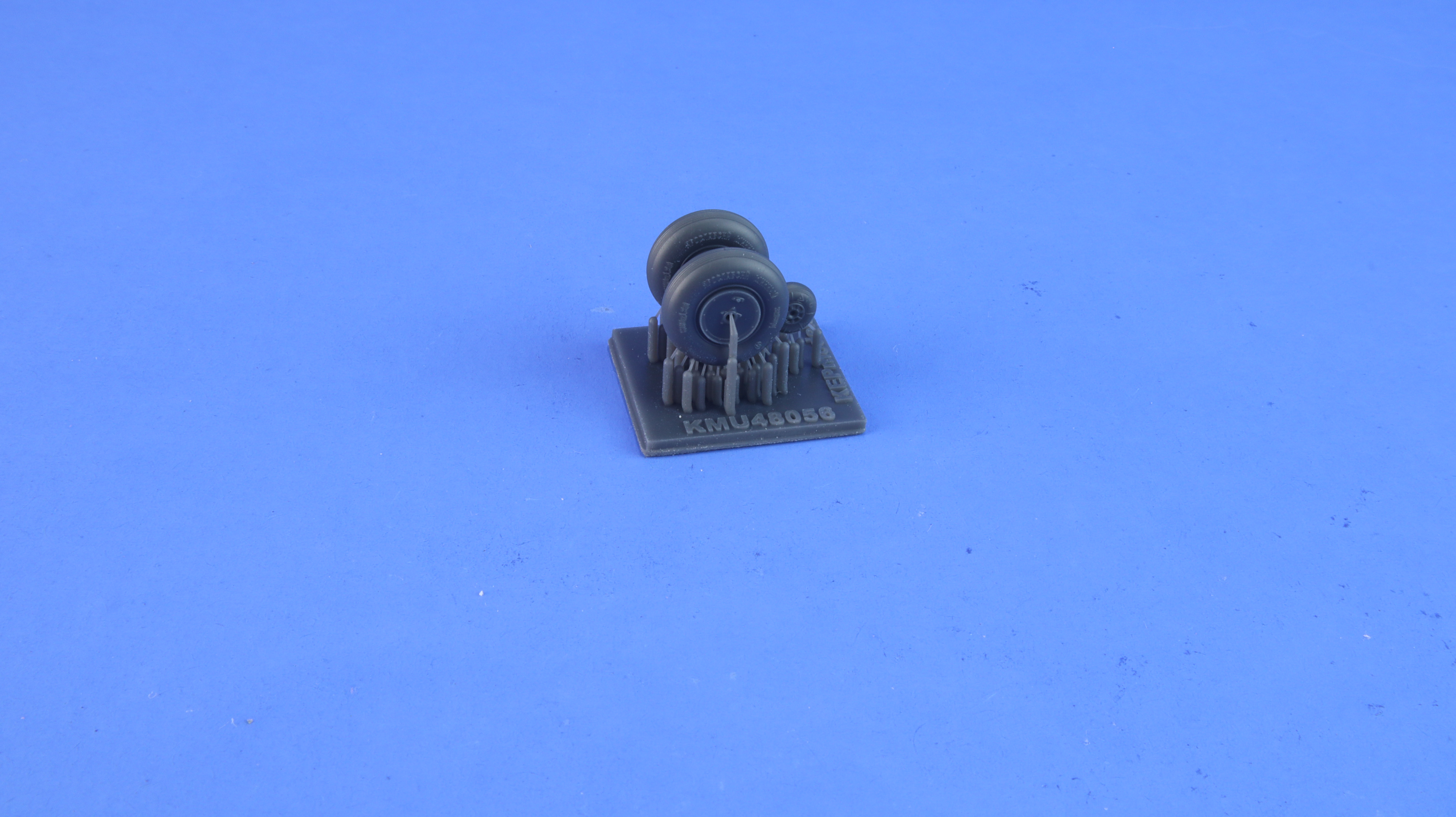 Additions (3D resin printing) 1/48 Yak-1 wheels late under load (KepModels) 