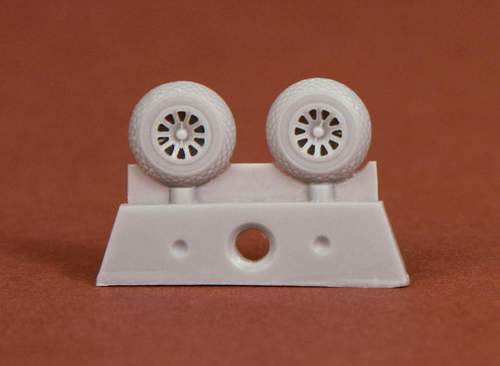 Additions (3D resin printing) 1/72 North-American P-51D Mustang wheel set (diamond tread) (designed to be used with Airfix kits)