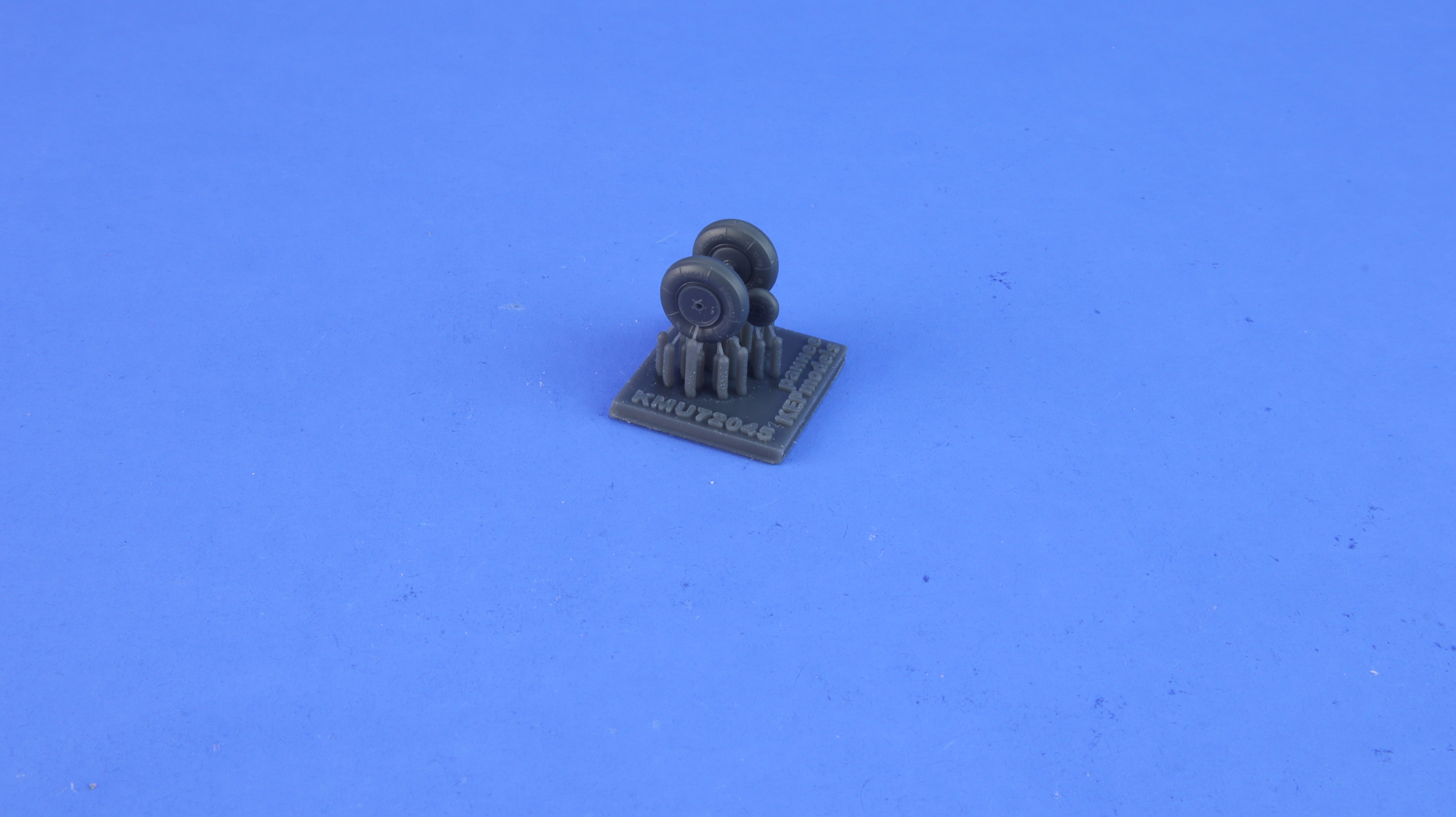 Additions (3D resin printing) 1/72 Yak-1 wheels early under load (KepModels) 