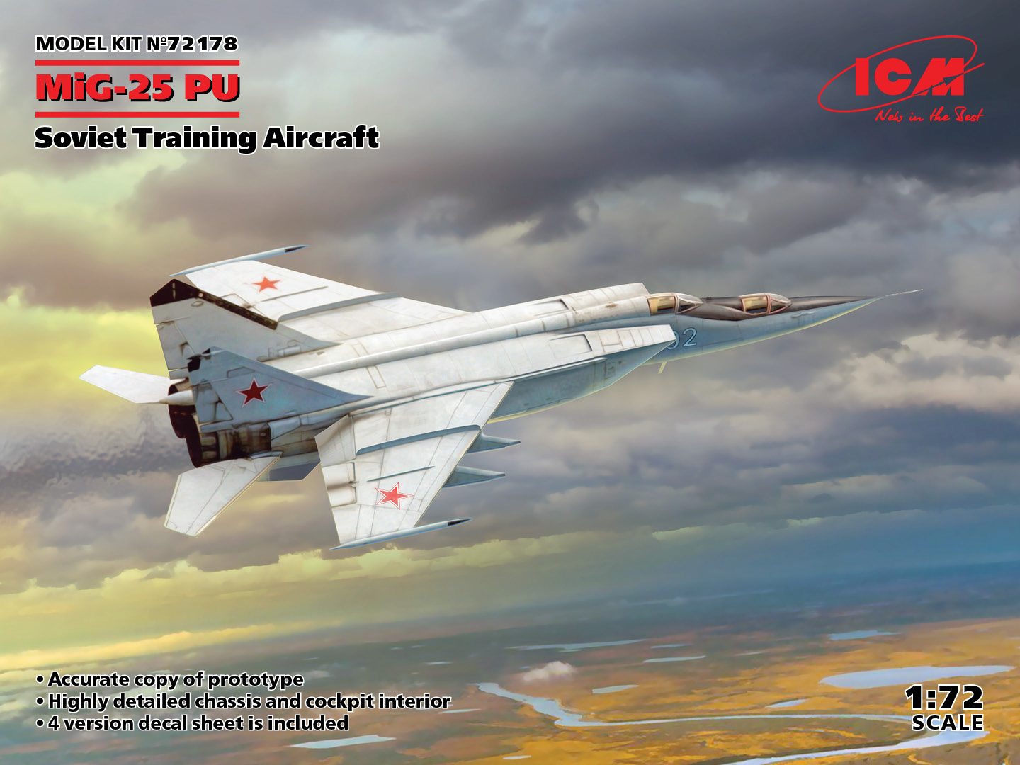 Model kit 1/72 Mikoyan MiG-25PU Soviet 2 seat Training Aircraft (ICM)