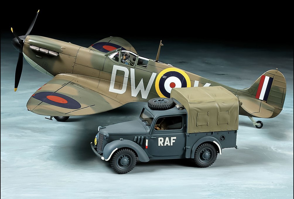 Model kit 1/48 Supermarine Spitfire Mk.I & Light Utility Car 10HP Set (Tamiya)