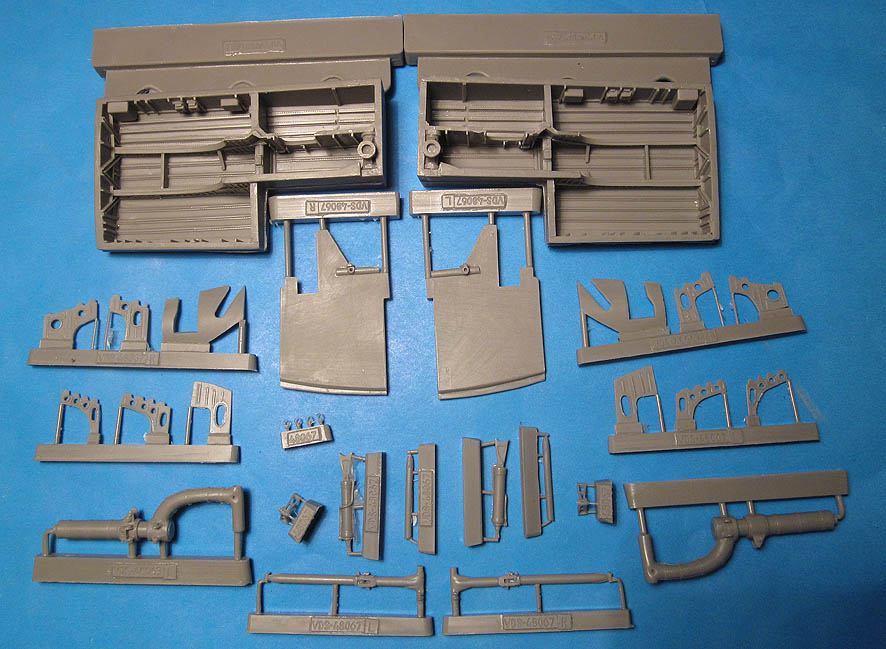 Additions (3D resin printing) 1/48 B-24 Liberator Wheel Wells and Main Landing Gear (for Revell) (Vector) 