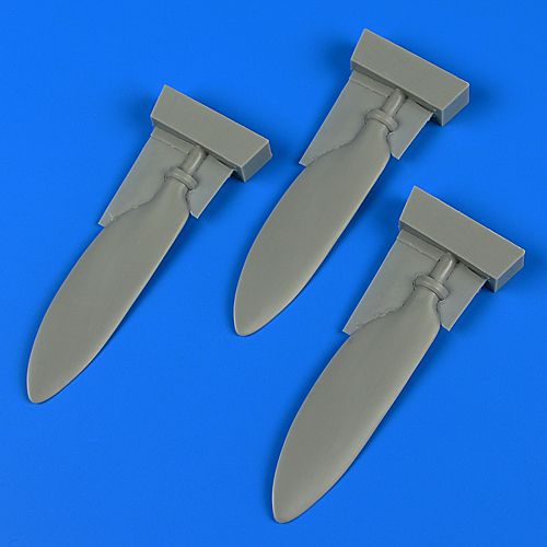 Additions (3D resin printing) 1/32 Focke-Wulf Fw-190D-9 propeller designed to be used with Hasegawa and Hobby 2000 kits)