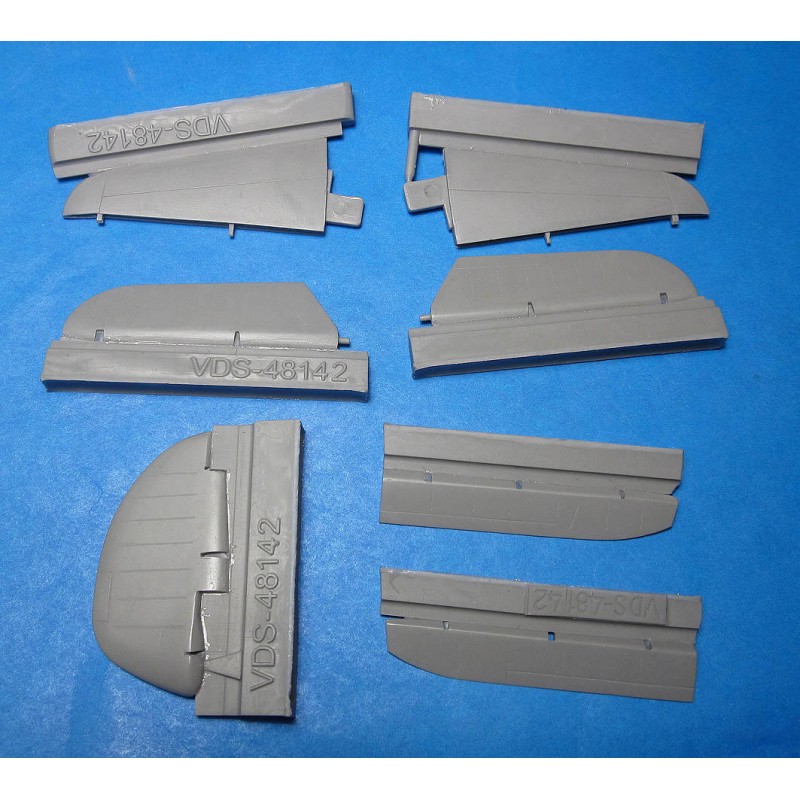Additions (cast) 1/48 Steering surfaces of the P-39 Airacobra (for the Hasegawa models) (Vector) 