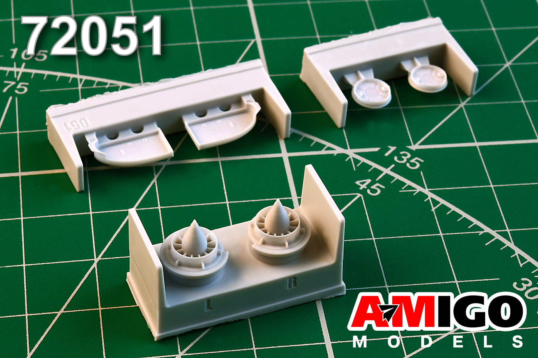 Additions (3D resin printing) 1/72 Set of plugs and low pressure turbine of AI-222-25 Yak-130 engine (Amigo Models)