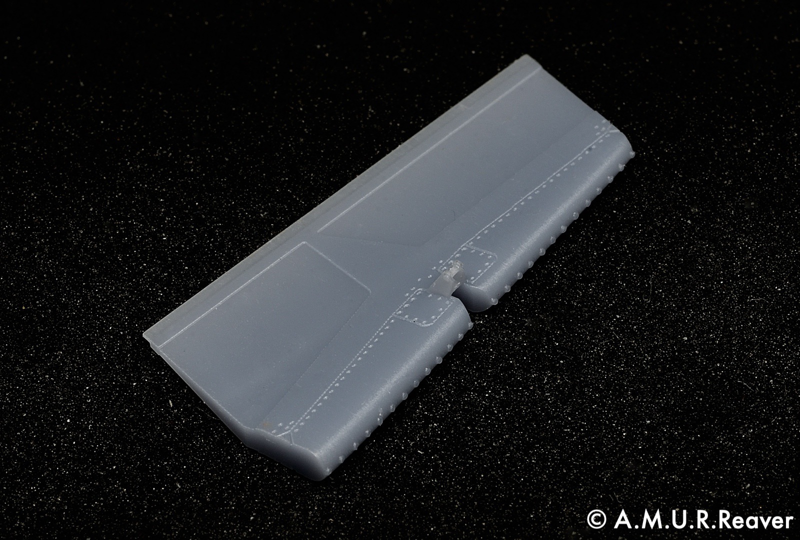 Additions (3D resin printing) 1/48 Ailerons for the MiG-29 9-13 (A.M.U.R.Reaver)