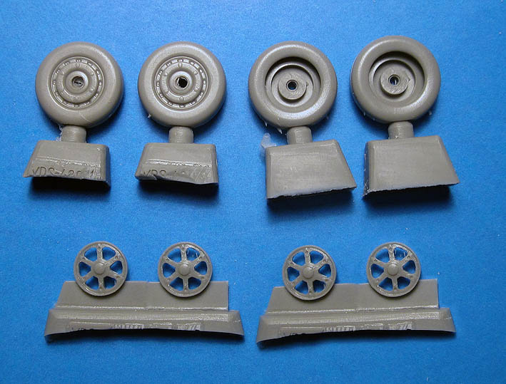 Additions (3D resin printing) 1/48 XF5U-1 "Flying Flapjack" Wheels for Kitty Hawk kit (Vector) 