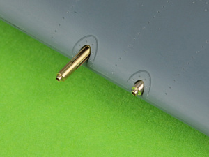 Aircraft detailing sets (brass) 1/48 Grumman F4F-3 Wildcat EARLY (pre-war) - .50 Browning gun barrels with oblong holes & early Pitot Tube