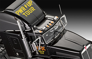 Model kit 1/32 (50 Years of AC/DC) AC/DC Tour Truck "PWR UP" (Revell)