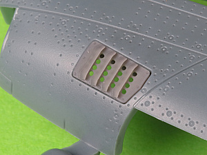 Aircraft detailing sets (resin) 1/72 P-51 Mustang - carburator air filter cover - RAF louvred type - version B (Eduard)