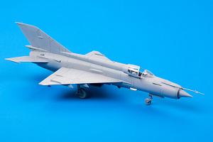 Model kit 1/72 Mikoyan MiG-21MF interceptor Profipack edition (Eduard kits)