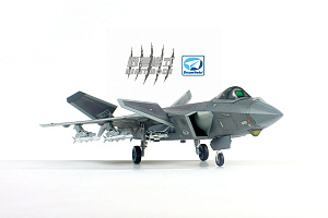 Model kit 1/72 Chinese Chengdu J-20 Stealth Fighter (Dream Model) 