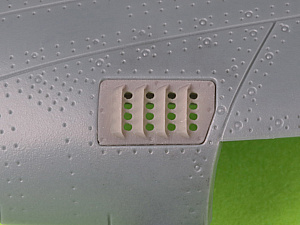 Aircraft detailing sets (resin) 1/72 P-51 Mustang - carburator air filter cover - RAF louvred type - version A (Eduard)