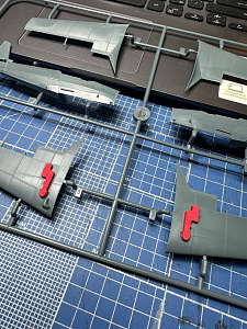 Niche plugs 1/48 for the Z-526AFS Akrobat (Eduard) 