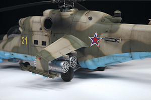 Model kit 1/48 Mil Mi-24P Hind (Zvezda)