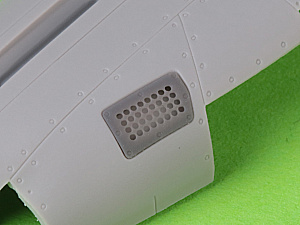 Aircraft detailing sets (resin) 1/48 P-51 Mustang - carburator air filter cover - standard holed type (Arma Hobby)