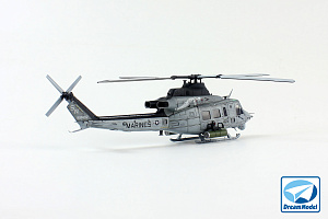 Model kit 1/72 UH-1Y Venom (Dream Model) 