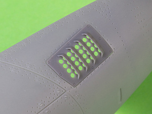 Aircraft detailing sets (resin) 1/32 P-51 Mustang - carburator air filter cover - RAF louvred type - version A (designed to be used with Tamiya kits)