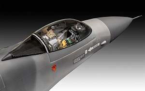 Model kit 1/32 Lockheed-Martin F-16 Falcon 50th Anniversary (Revell)