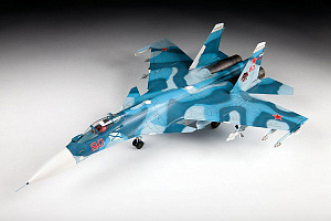 Model kit 1/72 Sukhoi Su-33 (Zvezda)