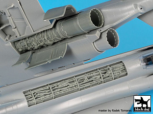 Additions (3D resin printing) 1/72 McDonnell F-4J Phantom engines and spine detail (designed to be used with Academy kits)