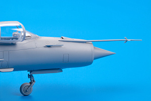 Model kit 1/72 Mikoyan MiG-21MF interceptor Profipack edition (Eduard kits)