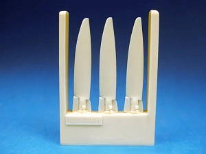 Additions (3D resin printing) 1/48 Spitfire Mk XIX 5 Blade Prop - Tapered (Barracuda Studios)