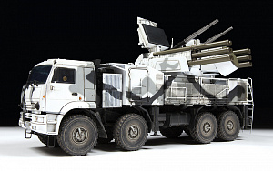 Model kit 1/35      Pantsir-S1 / Pantsyr-S1 Air Defense missile - gun system SA-22 Greyhound  (Zvezda)