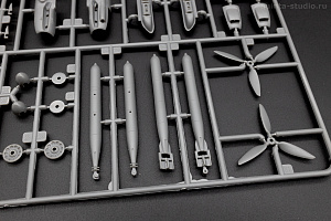 Model kit 1/72 Heinkel He-111H-6 Recreate (Airfix)