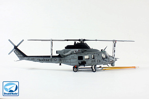 Model kit 1/72 UH-1Y Venom (Dream Model) 
