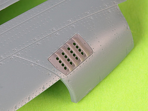 Aircraft detailing sets (resin) 1/48 P-51 Mustang - carburator air filter cover - RAF louvred type - version B (designed to be used with Eduard kits)