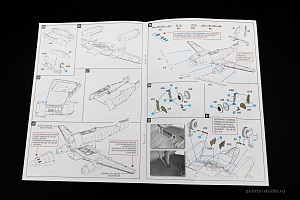 Model kit 1/72 Messerschmitt Me-262A-1a "White 3" (W.Nr. 500071) (Arma Hobby)