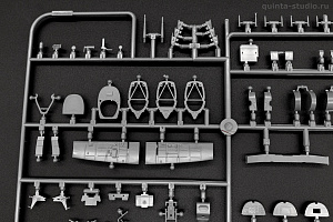 Model kit 1/48 BATTLE of BRITAIN Supermarine SPITFIRE Mk.Ia (Eduard kits)
