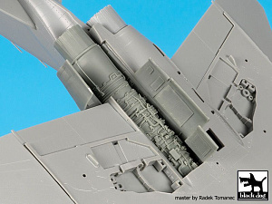 Additions (3D resin printing) 1/72 McDonnell F-4J Phantom engines and spine detail (designed to be used with Academy kits)