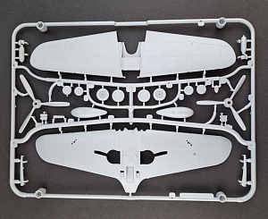 Model kit 1/48 Bell P-400 Airacobra (Arma Hobby)