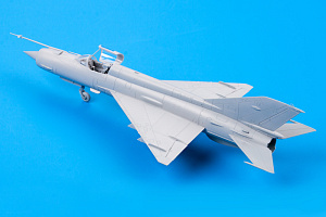 Model kit 1/72 Mikoyan MiG-21MF interceptor Profipack edition (Eduard kits)