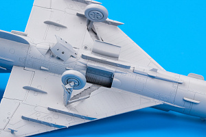 Model kit 1/72 Mikoyan MiG-21MF interceptor Profipack edition (Eduard kits)
