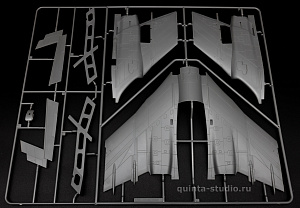 Model kit 1/72 Handley-Page Victor K.2 (Airfix) (the opened package)